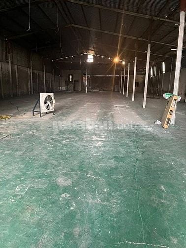 Cho thuê nhà xưởng đường Trần văn Mười - 1500m - đường cont giá 55tr.