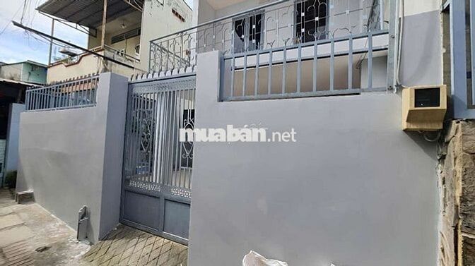 NHÀ MỚI SƠN SỬA, 90M2, 1T1L 3PN 2WC SÂN ĐẬU 10 XE MÁY, ĐƯỜNG BÌNH PHÚ