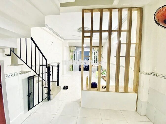 NHÀ ĐẸP TÂN PHÚ – HẺM XE HƠI – 41M² – 3 TẦNG – 4PN - Big C Tr Chinh