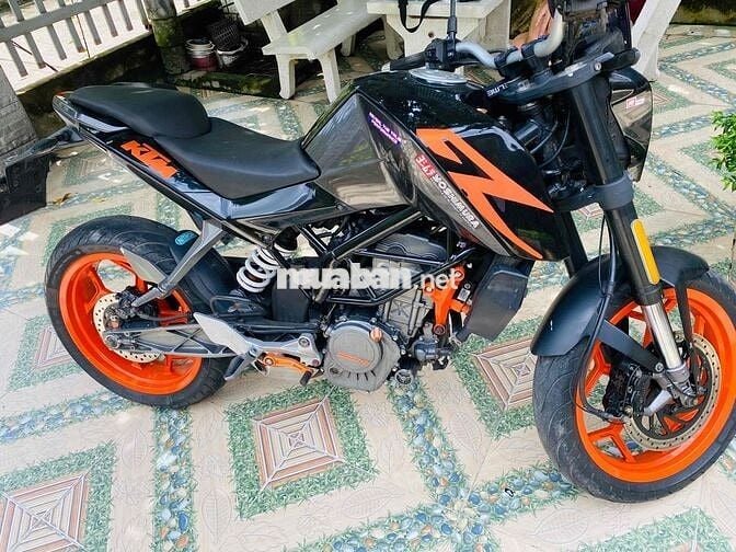 KTM duke 200