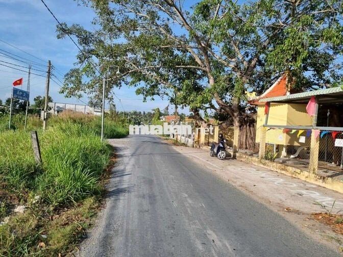 Chính chủ .
Bán 2 nền thổ cư liền kề mặt tiền nhựa
