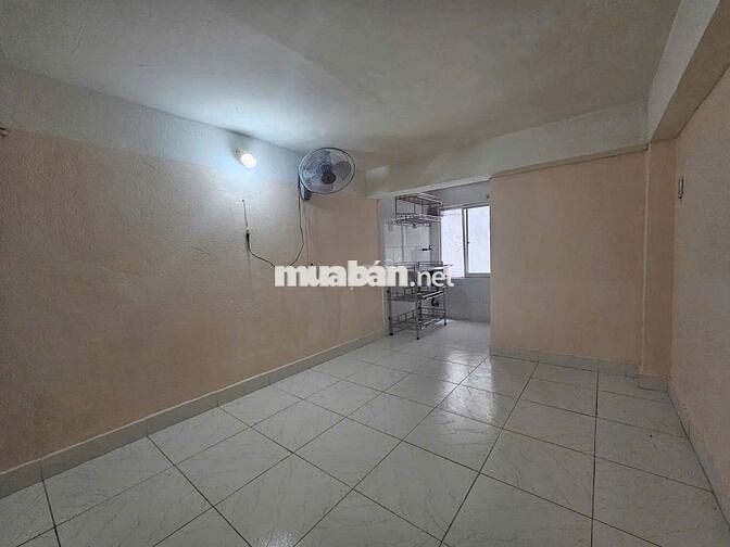 Studio cửa sổ trời gần Huflit có Thang Máy ngay vòng xoay Lê Đại Hành