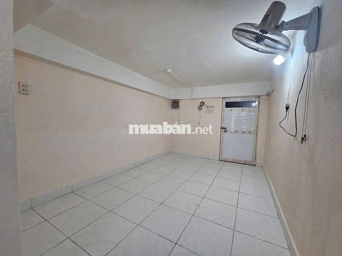 Studio cửa sổ trời gần Huflit có Thang Máy ngay vòng xoay Lê Đại Hành