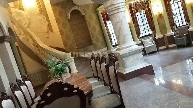 Bán biệt thự Nguyễn Văn Hưởng, 23x22m đất, sổ hồng, 5PN, giá 177 tỷ