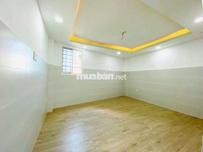 *** 1 căn nhà 3 tầng đương ô tô đỗ cửa giá chỉ hơn 6 tỷ.