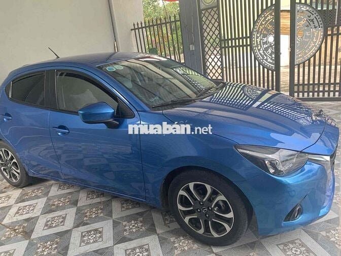 Mazda 2 2015 1.5 AT - 100000 km