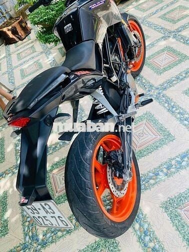 KTM duke 200