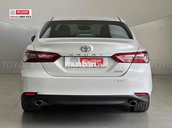 Toyota Camry 2020 2.5Q - 32000 km