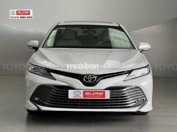Toyota Camry 2020 2.5Q - 32000 km