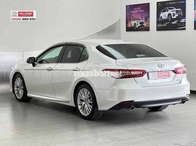Toyota Camry 2020 2.5Q - 32000 km