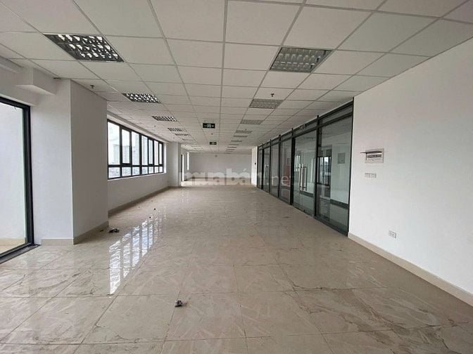  Cho thuê nguyên sàn văn phòng 330m² tầng 11 Tòa C1 Thành Công