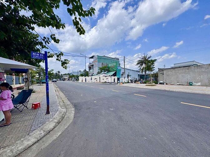 CHÍNH CHỦ CẦN BÁN LÔ ĐẤT HẺM CÁCH MẠNG THÁNG 8