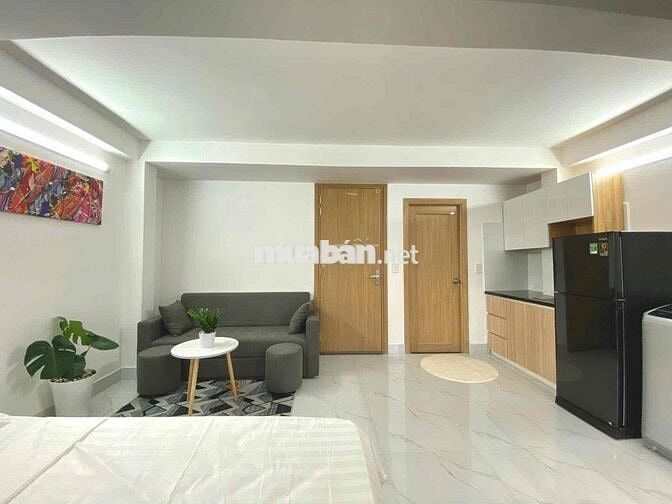 STUDIO BAN CÔNG SIÊU RỘNG 30M2 SÁT PHÚ MỸ HƯNG FULL NỘI THẤT