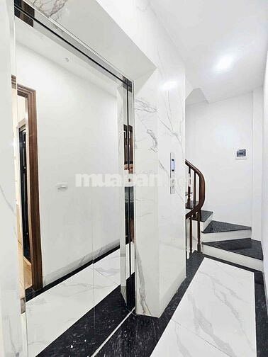 Cực Ngon! Xã đàn- 5 tầng thang máy mới toanh, 5 tạ đỗ, oto tránh gần