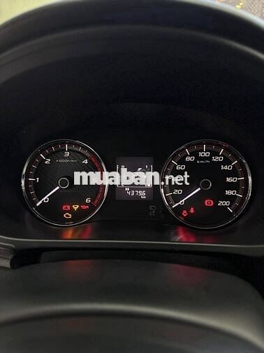 Bán tải Mitsubishi Trion 2.4 AT 2021