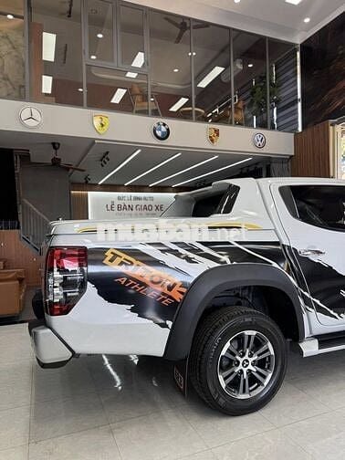 Bán tải Mitsubishi Trion 2.4 AT 2021