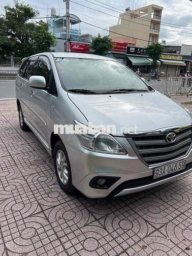 Toyota Innova 2014 E - 98000 km