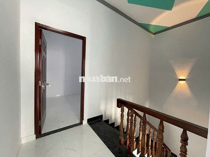 Nhà Chính chủ cần bán gấp ngay Cầu Lớn - Hóc Môn, Alo e dẫn xem nhà