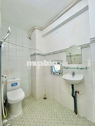 Căn Hộ Full nội thất rộng 25m2 có Bancol, đối diện bế xe miền đông