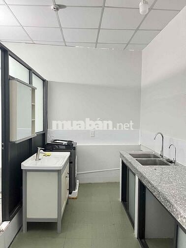Cho thuê phòng mới xây 30m2 tách bếp 5tr5 full nội thất Tôn Đản Quận 4