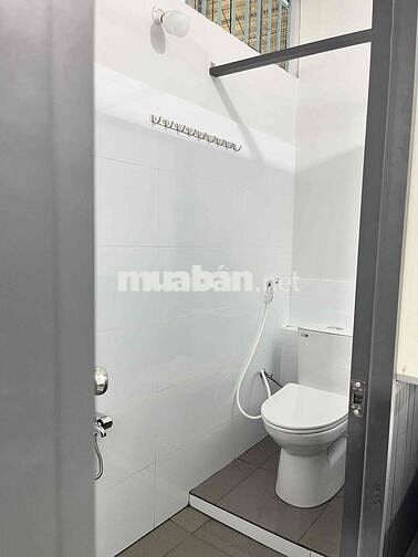 Cho thuê phòng mới xây 30m2 tách bếp 5tr5 full nội thất Tôn Đản Quận 4