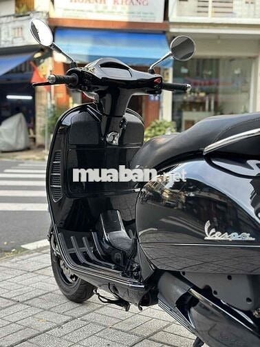 Vespa 300 HPE Super Tech zin chính chủ re nhat