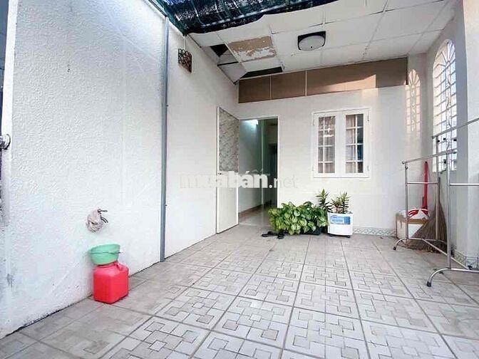 BÁN NHÀ MẶT TIỀN KINH DOANH GẦN 3 THÁNG 2 - 5 TẦNG NHỈNH 9 TỶ .