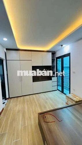 Bán gấp nhà Quan Nhân, diện tích 30m2, 5 tầng thang máy, giá 7,95ty