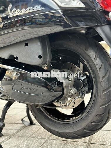 Vespa 300 HPE Super Tech zin chính chủ re nhat