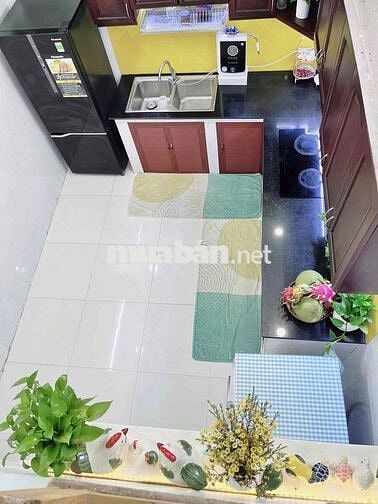 Nhà 2PN 2WC Full Nội Thất. Hẻm 5M lê thúc hoạch.DT: 3,3 X 10 trệt lầu