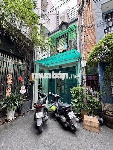 Cách Mạng Tháng 8 – Nhà 3 tầng mới đẹp, hẻm xe hơi 