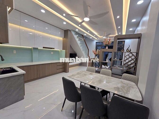 Nhà xinh, trệt lầu, cách đường HTP chỉ 15,  1 căn ở, 1 căn cho thuê