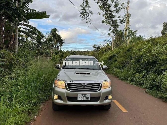 Toyota Hilux 2013 3.0G 4x4 MT - 175000 km