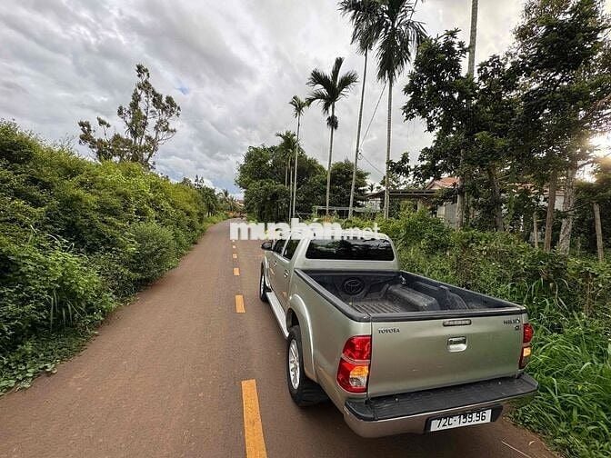 Toyota Hilux 2013 3.0G 4x4 MT - 175000 km