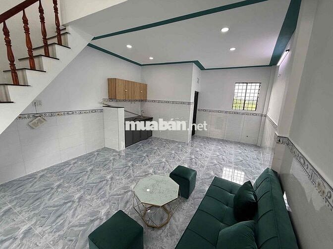 NHÀ 3 PHÒNG NGỦ ( 680TR )NGAY CHỢ MỸ HẠNH CẠNH CẦU LỚN HÓC MÔN