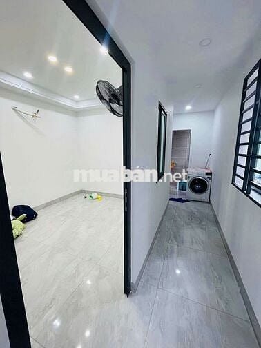 Bán nhà 1 trệt 1 lầu ngay chợ Tân Hiệp Tân uyên Bình Dương