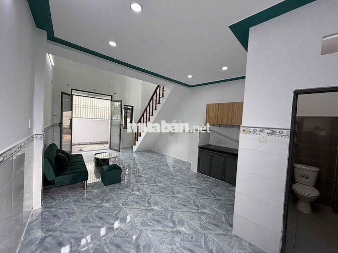 NHÀ 3 PHÒNG NGỦ ( 680TR )NGAY CHỢ MỸ HẠNH CẠNH CẦU LỚN HÓC MÔN