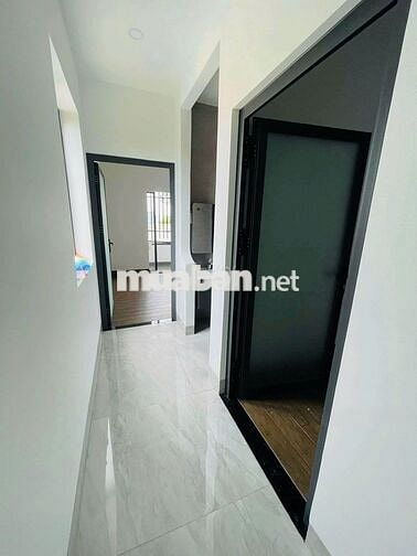 Bán nhà 1 trệt 1 lầu ngay chợ Tân Hiệp Tân uyên Bình Dương