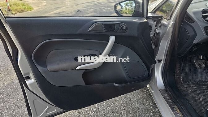 Ford Fiesta 2013 S 1.6 AT - 80000 km