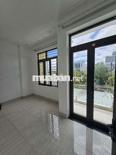 SIÊU HOT NHÀ 2 TẦNG MT THANH TỊNH, ĐƯỜNG 10.5M – 100m²