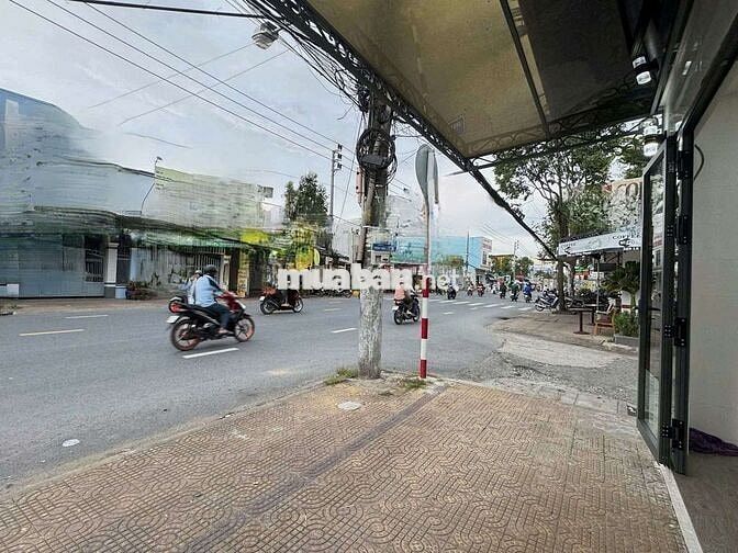 Cho thuê nhà mặt tiền Lê Hồng Phong đoạn gần phòng cháy chữa cháy