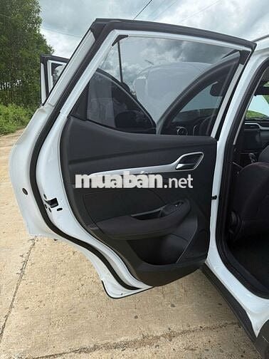 MG MGZS 2025 Standard 1.5 AT 2WD - 3900 km