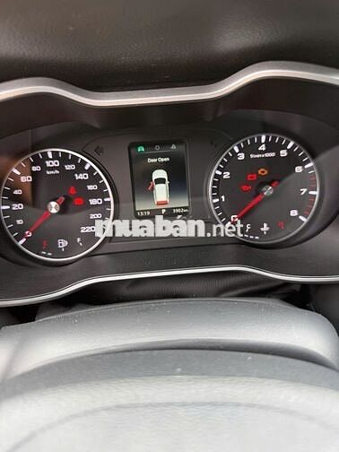 MG MGZS 2025 Standard 1.5 AT 2WD - 3900 km