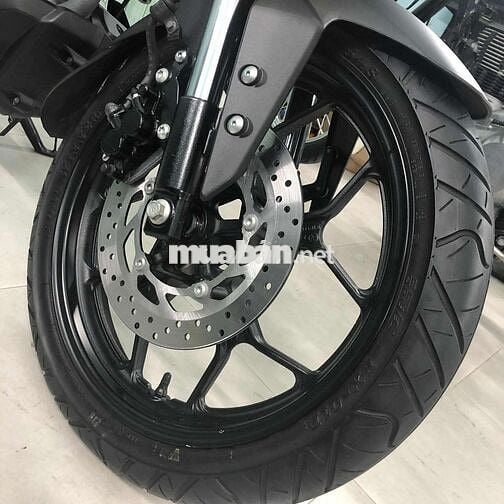 MT15 odo 8.992km, biển số HCM, zin keng. MT 15 đen