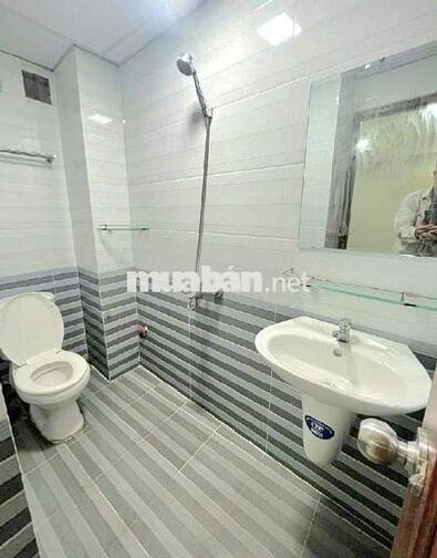Bán nhà 6 tầng, 5x18 Lê Quang Định GV hẻm xe hơi, đang KD phòng trọ