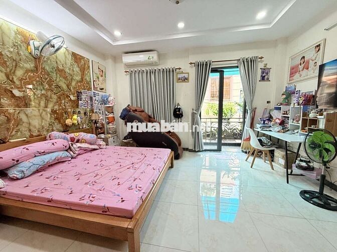 NHỈNH 10 TỶ , 60m2 , 5 TẦNG , NGANG 5m , HXH ,  E.TOWN . P13 TÂN BÌNH