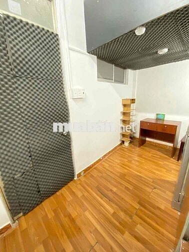 TỐNG PHÒNG FULL NỘI THẤT CÁCH CHỢ HÒA BÌNH VÀI BƯỚC CHÂN THUI