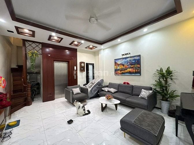 Bán nhà phố Tây Sơn, Đống Đa 50m, 6 tầng, mt 4,5m. Giá: 15.5 tỷ