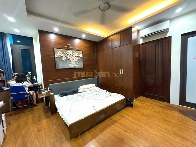 Bán nhà phố Tây Sơn, Đống Đa 50m, 6 tầng, mt 4,5m. Giá: 15.5 tỷ