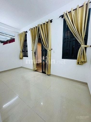 Hot! Kẹt vốn bán gấp căn nhà Nguyên Hồng, Bình Thạnh 3tỷ090/ 46,5m2